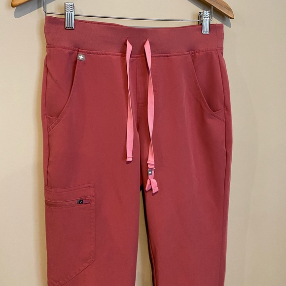 LIMITED EDITION FIGS- Breast Cancer Pink - Picture 2 of 6